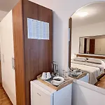 Tai - Spacious And Comfy With Private Terrace Pensjonat 3*